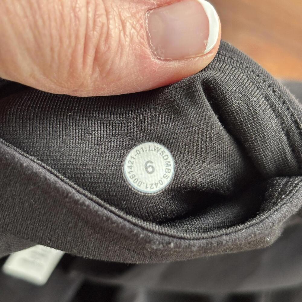 Lululemon Align Jogger / Camo Jogger –‎ Black Camo – Size 6 - Picture 4 of 7